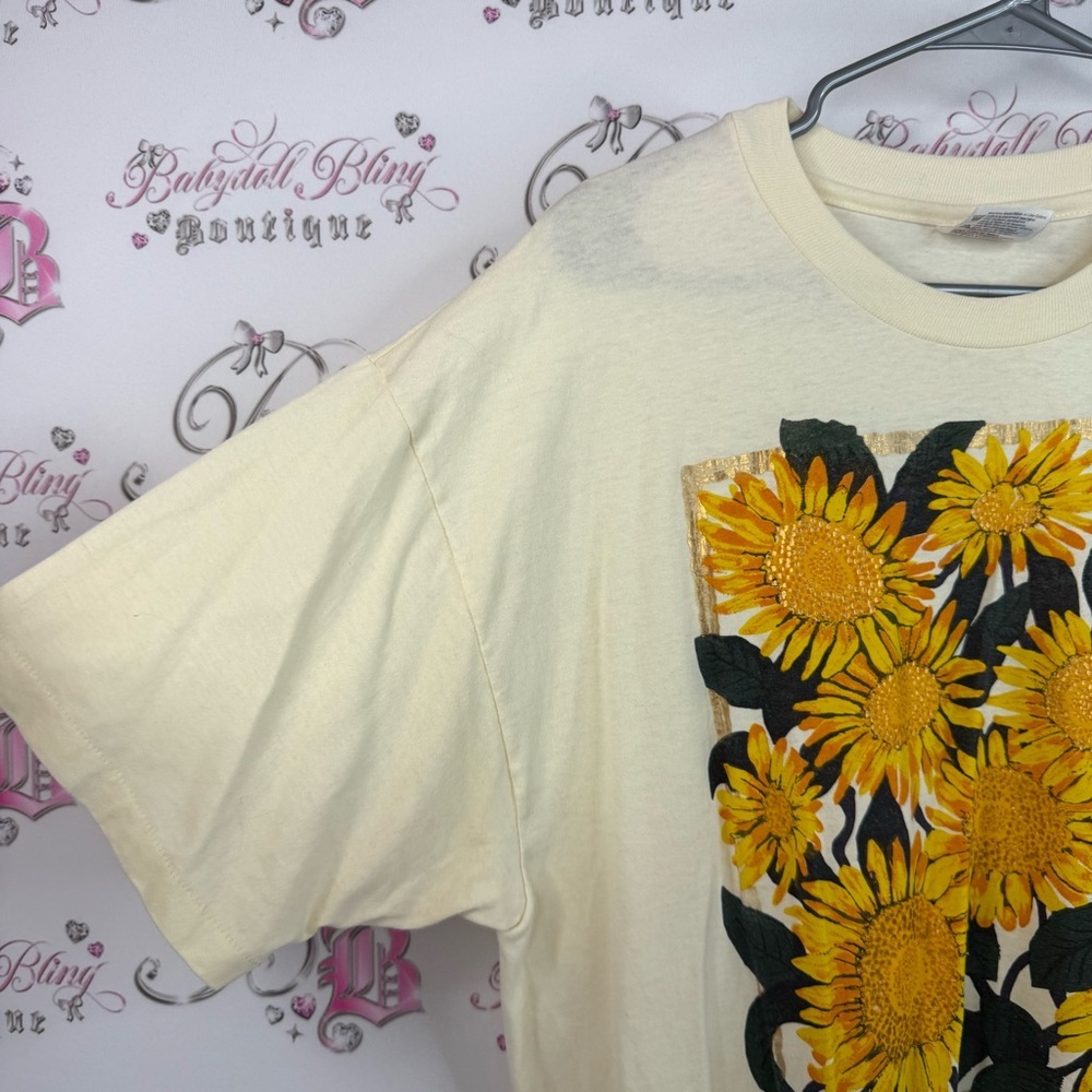 Hanes t-shirt, Arizona, sunflower, floral, vintage souvenir Cream Graphic Tee - Picture 7 of 11